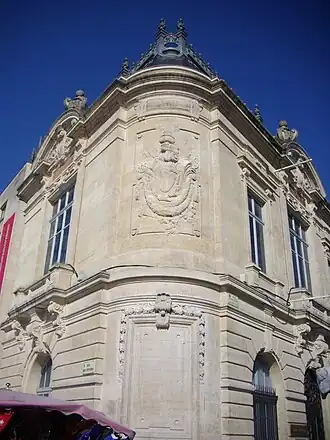 Image illustrative de l’article Place Godart