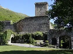 Château de Beaucens - Donjon des aigles en 2013.