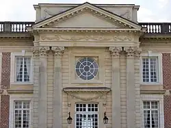 Château de Belbeuf - Avant-corps central côté nord