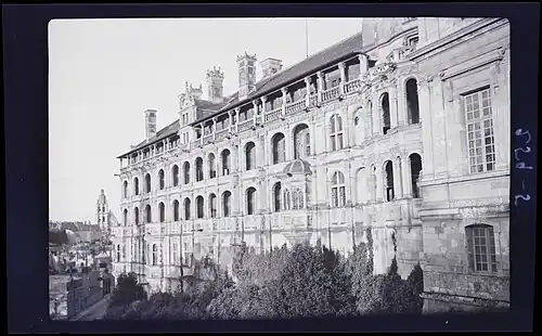 Marcel Maillard, Château de Blois, aile François Ier, 1941. Photographie. Bibliothèque municipale du Havre. En ligne sur Nutrisco