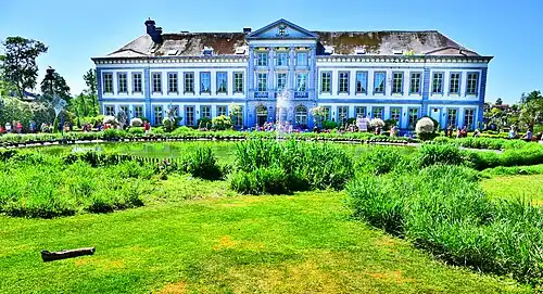 Le château de Cambron-Casteau devenu l'aquarium du parc Pari Daiza.