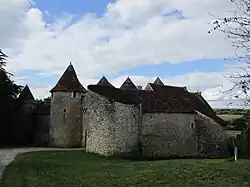 Château de Forges, vue de l'entrée, côté sud-est.