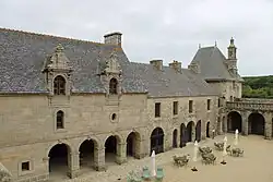 Cour intérieure du château de Kerjean.