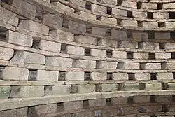 Architecture des 984 boulins servant d'abri aux pigeons.