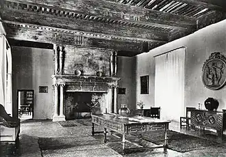 Cheminée du château de Lourmarin, Vaucluse (France)