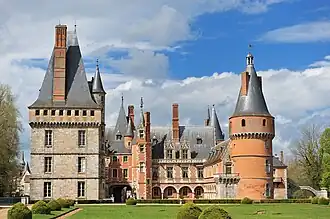 Château de Maintenon (1505).