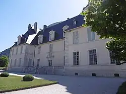 Vue du château depuis l'ancienne orangerie