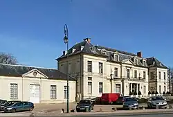 Orangerie et façade antérieure