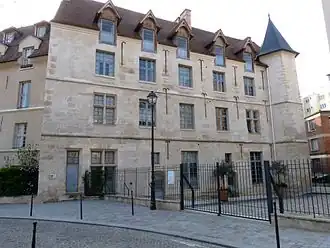 Le château de la Reine-Blanche…