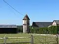 La tour-silo de la ferme des Buspins.