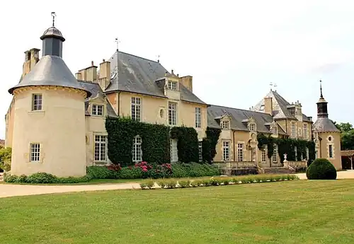 Château des Pilliers, Fontaine-le-Comte.