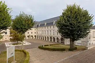 Le lycée Jean Giraudoux.