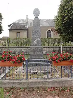 Monument aux morts.