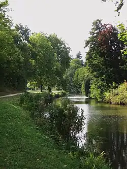 Le canal d'Orléans.