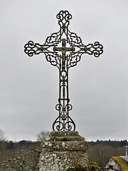 Croix de chemin au lieu-dit le Trésorier.