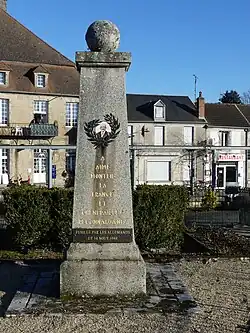 Monument en mémoire d'Aimé Monteil.