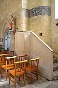 La chaire à prêcher en pierre XVIe&nbsp;siècle.