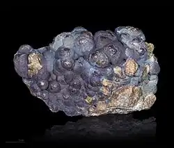 Chalcopyrite variété Blister Copper — Redruth Cornouailles, Angleterre  (7&nbsp;×&nbsp;4,3&nbsp;cm)