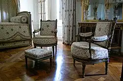 Mobilier aux épis créé par Georges Jacob pour la chambre de la reine