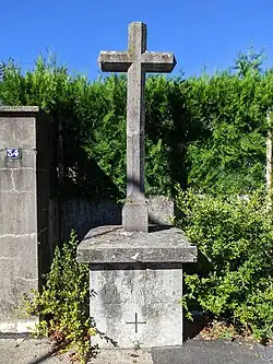 Croix du 34, rue de la Mairie