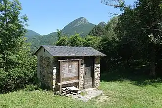 Abri de la pierre noire.