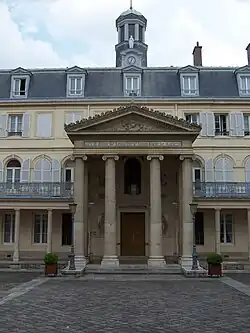 La chapelle des Dames Augustines du Sacré-Cœur-de-Marie.