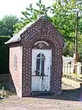 Chapelle Notre-Dame des 7 douleurs au hameau d'Avelu, commune de Maretz avant sa restauration.
