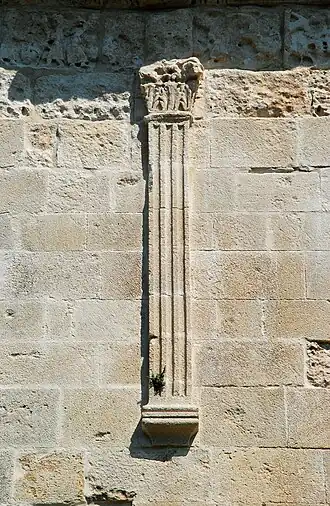 Pilastre de la travée de chœur.