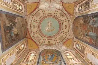 Chapelle mortuaire de l'église Saint-Lucain.