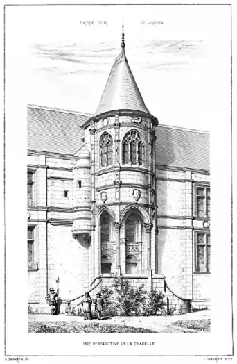 Détail de la tourelle centrale avec sa chapelle.