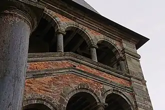L'étage du pavillon d'escalier.
