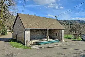 Lavoir-abreuvoir.