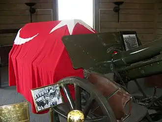 Le chariot qui a transporté la dépouille d'Atatürk du Palais de Dolmabahçe à Sarayburnu