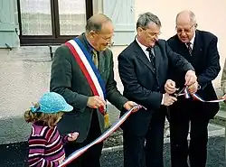 25 avril 2004 inauguration des nouveaux locaux de la mairie.