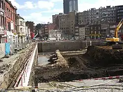 Mur de courtine, vu depuis l'ouest, l'extérieur de la ville.