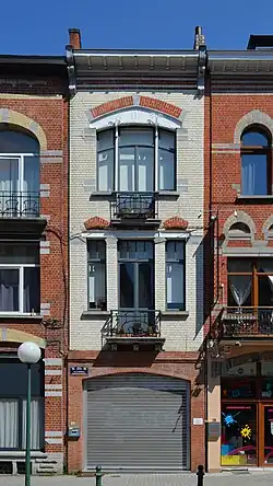 2010 : maison Art nouveau par Zacharie Clercx à la rue de Marcinelle.