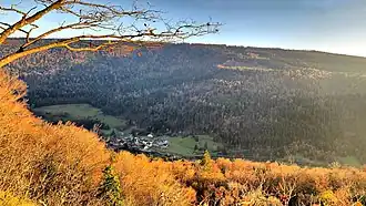 Rosureux et la vallée du Dessoubre depuis le belvédère de Hauteroche.