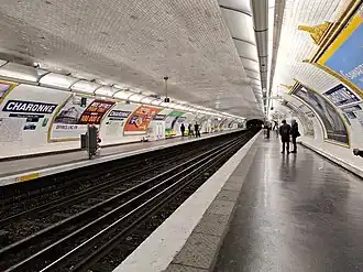 Les quais vus en direction de Pont de Sèvres.