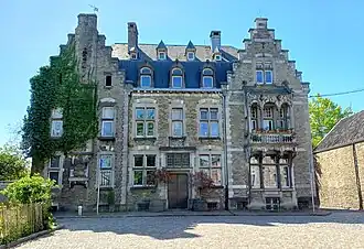 Château Poswick et côté ouest, partie haute