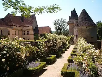 Chemin de ronde Château et Jardins de Losse