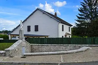 La fontaine Saint-Symphorien.