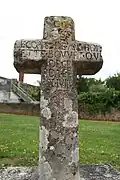 Calvaire à proximité de l'église.
