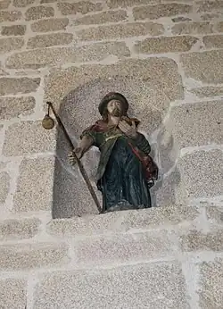 Statue demi-nature de saint Jacques le Majeur.