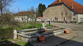 Lavoir-abreuvoir.