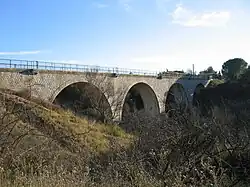 L'ancien pont du chemins de fer de l'Hérault et viaduc du Coulazou.