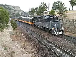 Train primera express à Divisadero.