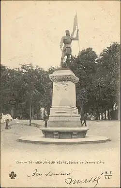 Statue de Jeanne d'Arc à Mehun-sur-Yèvre.