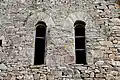 Chapelle de Chevré : deux fenêtres.
