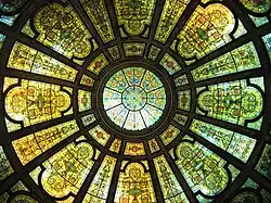 Vue d'ensemble du vitrail.