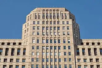 Détails de la tour centrale.